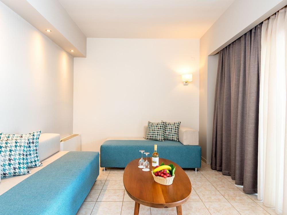 Solimar Aquamarine Resort يورانيون المظهر الخارجي الصورة