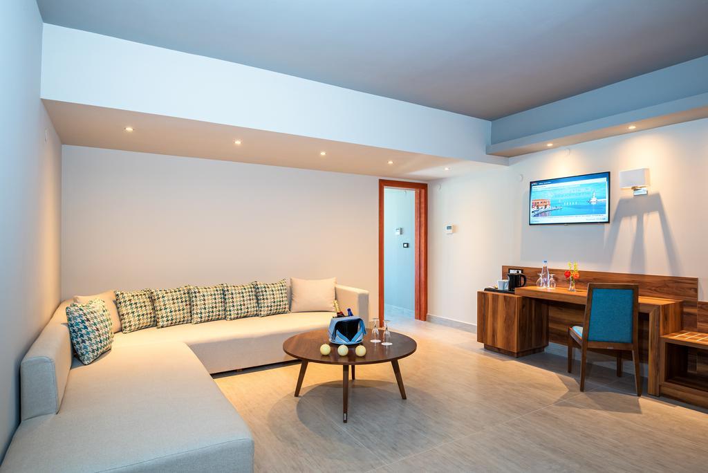 Solimar Aquamarine Resort يورانيون المظهر الخارجي الصورة