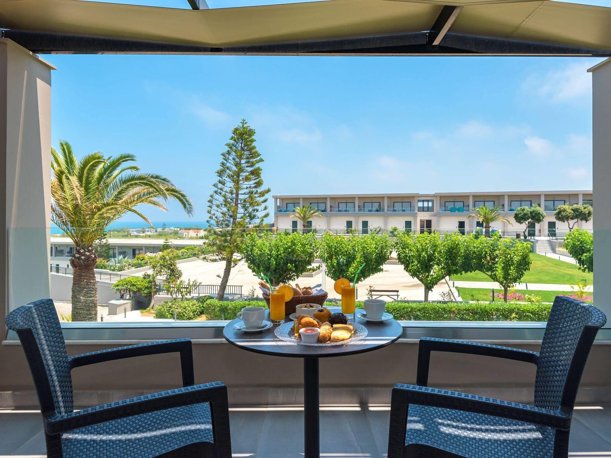 Solimar Aquamarine Resort يورانيون المظهر الخارجي الصورة